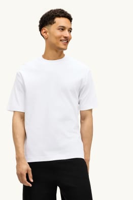 T-Shirt - Relaxed Fit