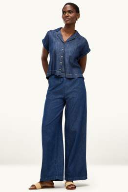 Wide Leg Jeans - High Waist