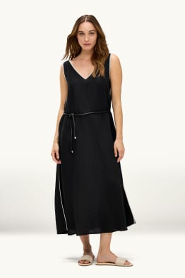 Robe évasée avec encolure en V