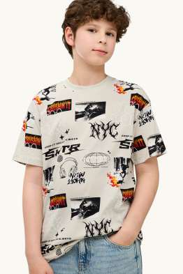Skater und Kopfhörer - Kurzarmshirt
