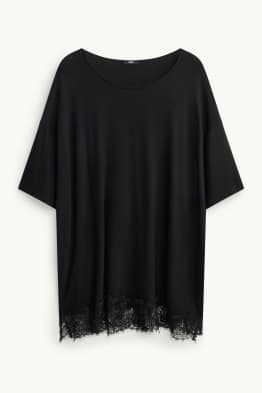 T-Shirt - Curvy Fit