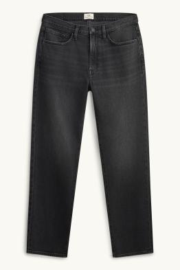 Straight jeans