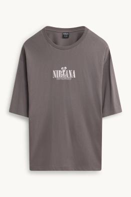 Tricou