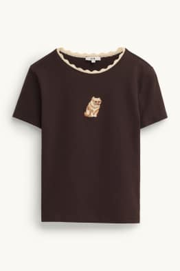 Tricou