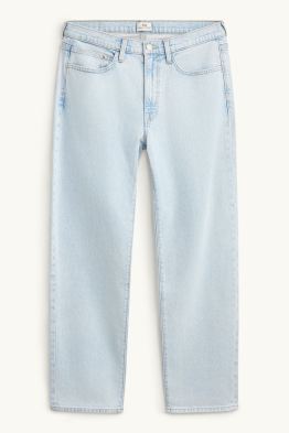 Straight jean