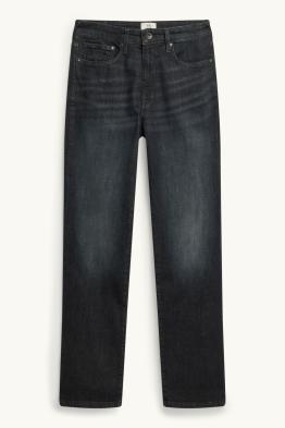 Straight jeans