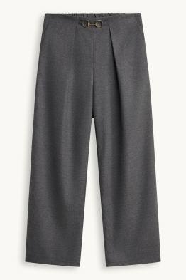 Pantaloni de stofă