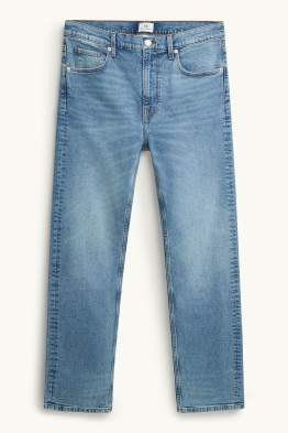 Straight Jeans