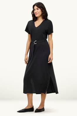 Fit & flare-jurk met V-hals en ceintuur