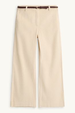 Broek van corduroy, met riem