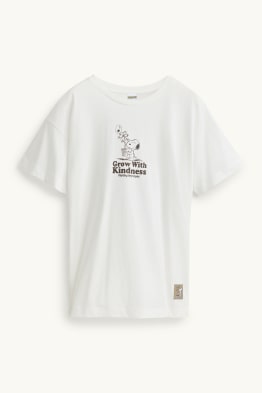 Tricou