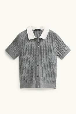 Gilet en maille - motif tressé