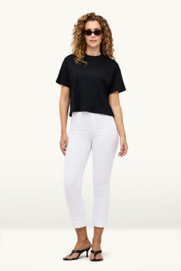 Straight jean court - mid waist
