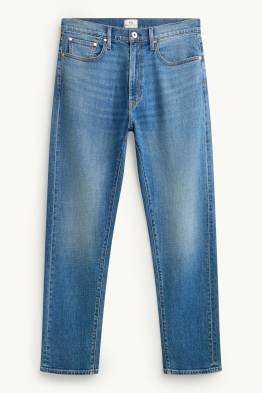 Straight jeans