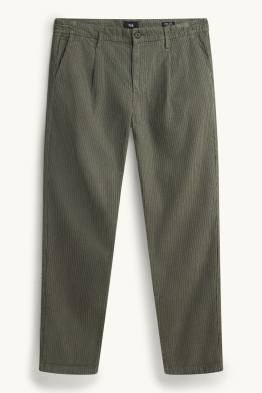 Xinos de pana - tapered fit