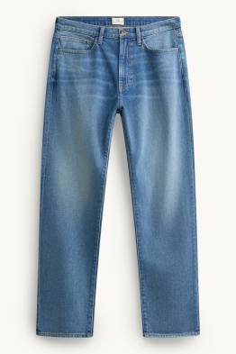 Straight Jeans