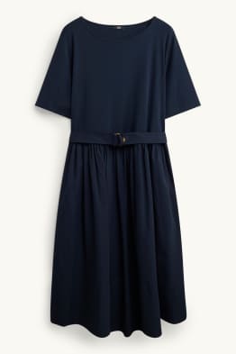 Fit & Flare Kleid mit Gürtel