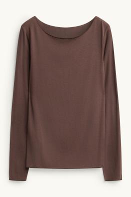 Base layer top with cashmere content