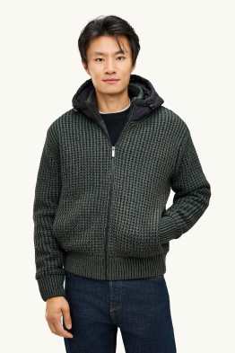 Gilet en maille à capuche