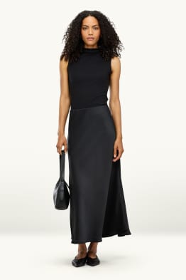 Satin skirt