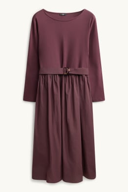 Vestit fit & flare amb cinturó