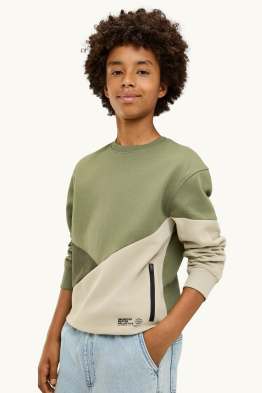 Sweatshirt