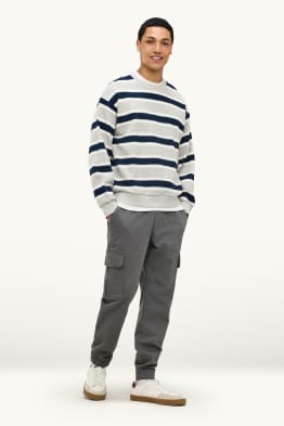 Pantaloni cargo - tapered fit