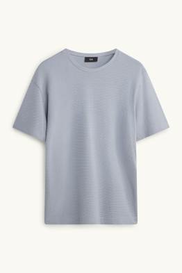 Knitted T-shirt - regular fit - textured