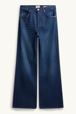 Wide Leg Jeans - High Waist