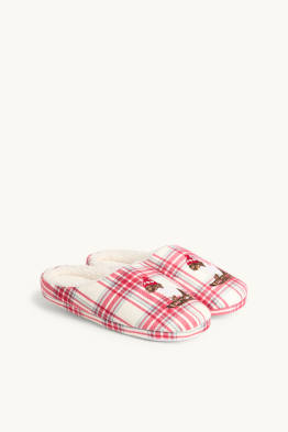 Christmas slippers - check