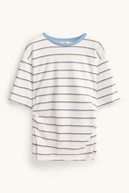 Tricou