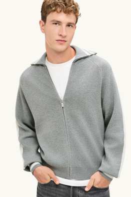 Cardigan tricotat
