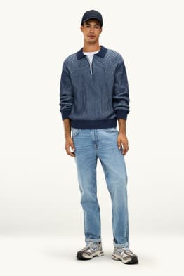 Straight Jeans