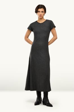 Rochie fit & flare