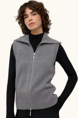 Knitted waistcoat with cashmere content - wool blend