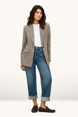 Boyfriend jeans - mid-rise waist