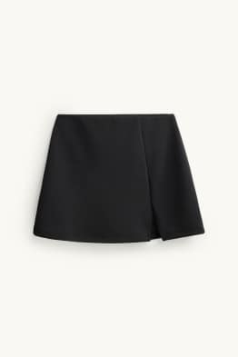 Skort