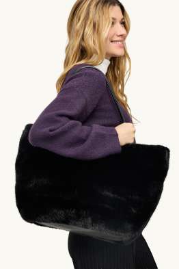 Large faux fur shopper