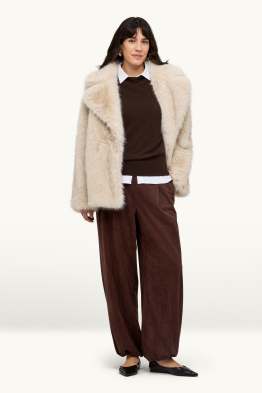 Hose - Mid Waist - Balloon Leg - Velourslederimitat