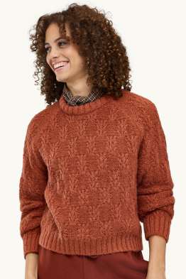 Jumper - cable knit pattern