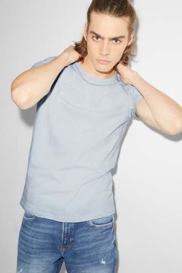 Men - CLOCKHOUSE - T-shirt - light blue