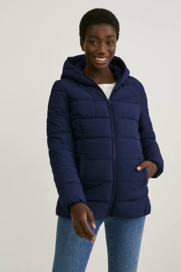 Dámské - Těhotenská prošívaná bunda s kapucí - nosící - tmavomodrá