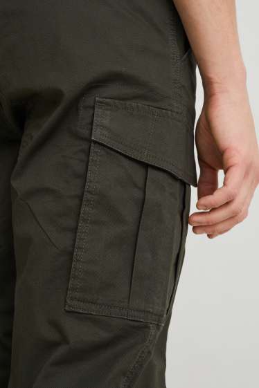 Hommes - Pantalon cargo - regular fit - LYCRA® - jean vert