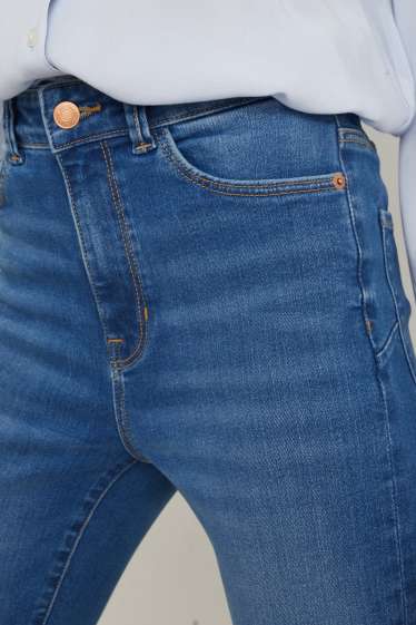 Dona - Slim jeans - high waist - shaping jeans - LYCRA® - texà blau clar