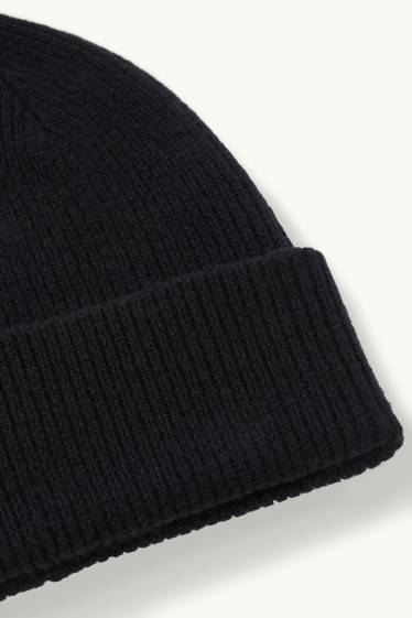 Men - Knitted cashmere hat - black