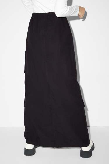Women - Cargo skirt - black