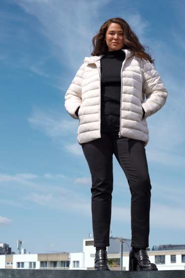 Femmes - Slim jean - mid waist - shaping jean - LYCRA® - noir