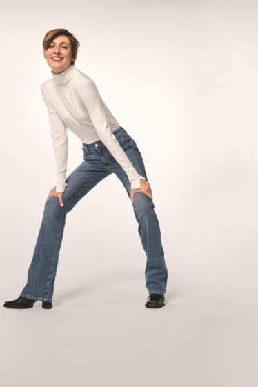 Women - Bootcut jeans - mid-rise waist - LYCRA® - blue denim