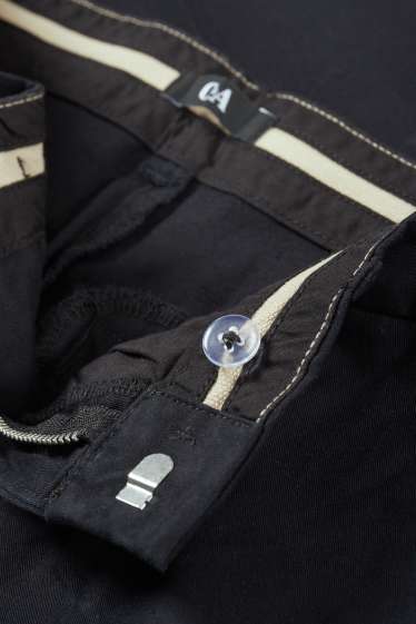 Damen - Chino - Mid Waist - Tapered Fit - schwarz