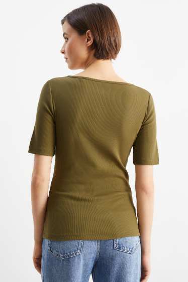 Femei - Tricou basic - kaki
